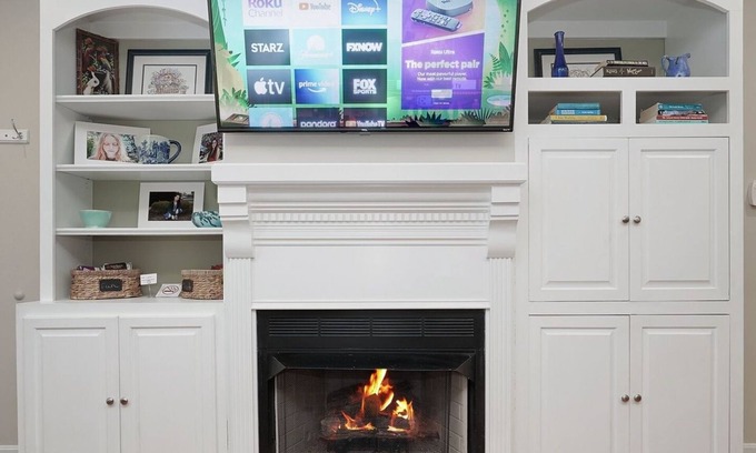 Cherokee Triangle Condominio | Luxury Highlands Townhouse, WALK TO ALL, 2 king 2.5 bath, fireplace,