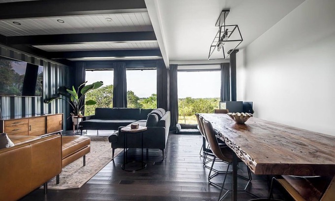 Fredericksburg Casa | Luxury Hill Country Container Home - Near Alamo Springs Cafe