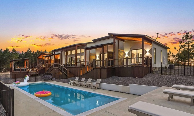 Broken Bow Villa | Luxury Hilltop, Surreal Views, Pool, Hot Tub, Firepit & 4Kings Bed