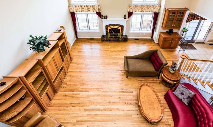 Granger Casa | Luxury home 15 mins to Notre Dame University! (51660)