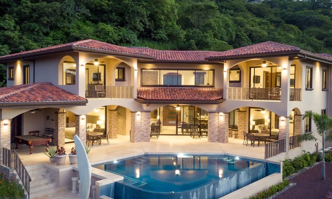 Coco Casa | Luxury Home-4 King Master Suites-Heated Pool-Swim Up Bar & Pool Side Game Area