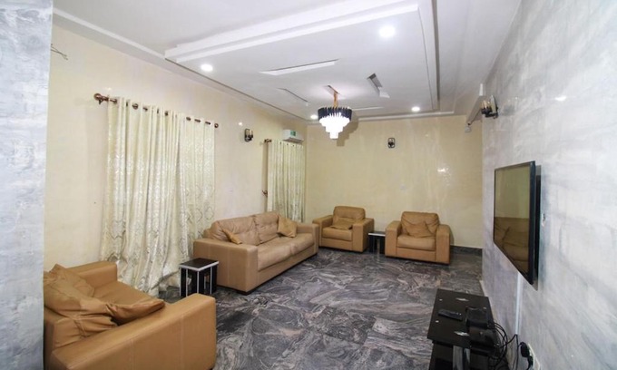 Abuja Apartamento | LUXURY HOME 4Bedroom Secured