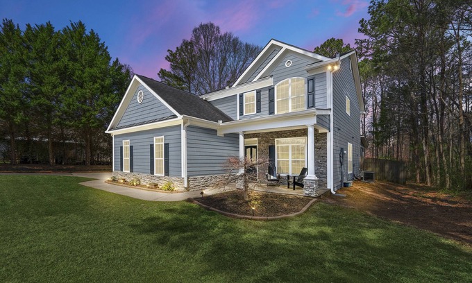 Clarkdale Casa | Luxury Home - ATL - No Cleaning Fee!