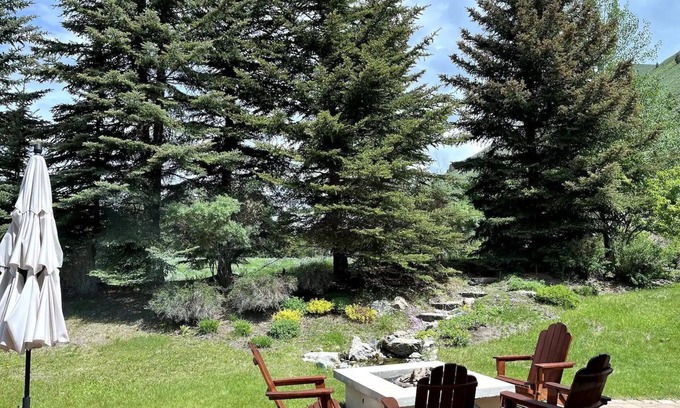 Sun Valley Casa | Luxury home by the river minutes to Sun Valley