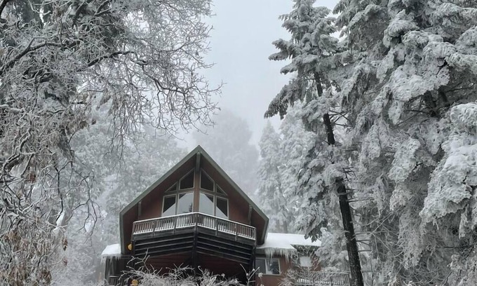 Springville Casa | Luxury Home (Giant Sequoias, Waterfalls, Hiking)