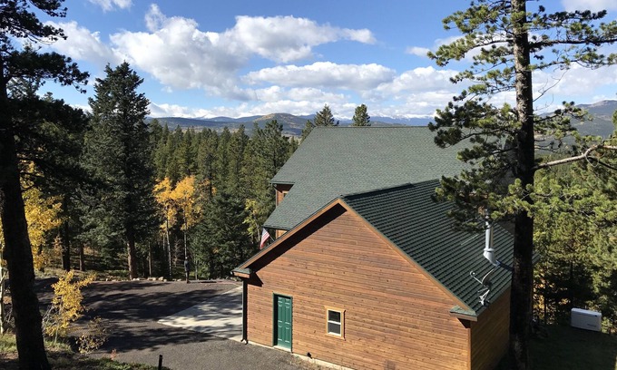Black Hawk Casa | Modern Rustic Coyote Cottage tucked into the mountainside, views of the Rockies!