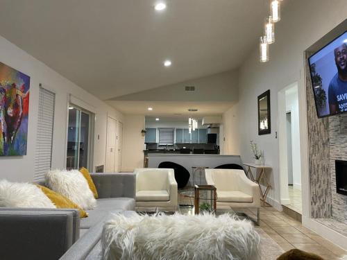 Irving Casa | Luxury Home-Minutes from DFW & Dallas Love field