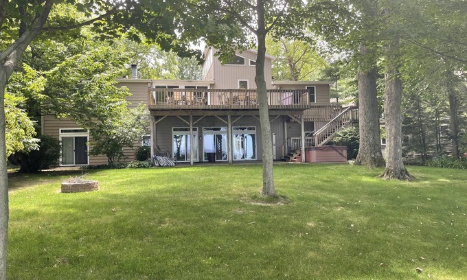 Riverside Casa | Luxury Home on Lake Michigan! Private Beach, Pool and Hot Tub