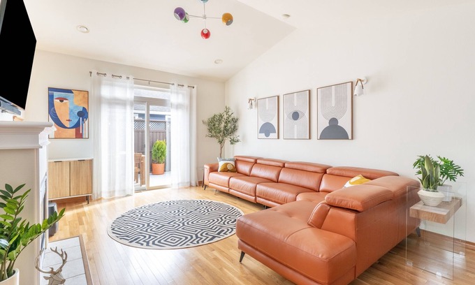 Guide Meridian Casa | Luxury Home | Reading & Game Room | Outdoor Dining by RedAwning