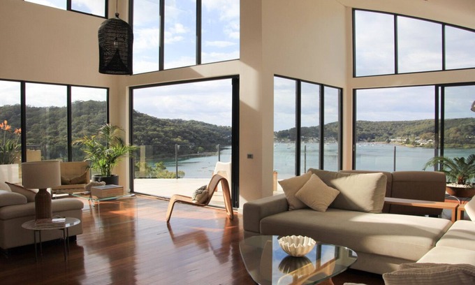 Daleys Point Casa | CASA DE LUJO CON VISTAS INCREÍBLES Y ELEVADOR