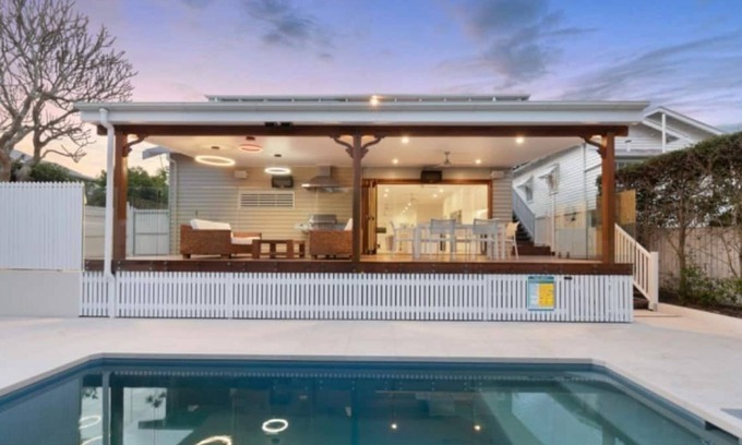 Clayfield Casa | Luxury Home with Magnesium Pool