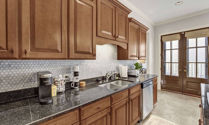 Central Gardens Casa | Luxury home with outdoor patio and game room