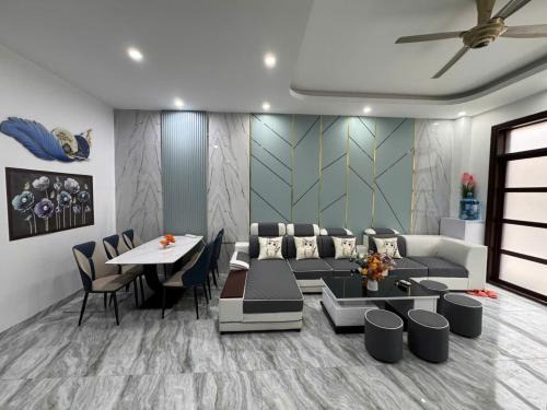 Van Giang Casa | Luxury homestay in Vinhomes Oceanpark 3 3 large bedrooms with wet sauna cabin