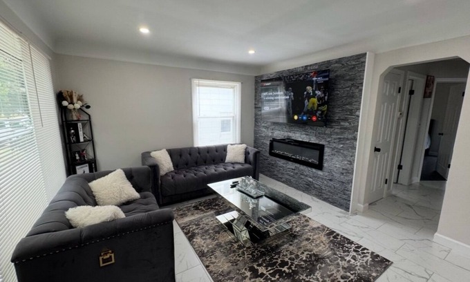 Birmingham Casa | Luxury House 3BRnDowntown Birmingham