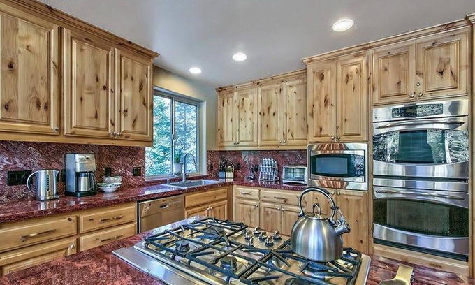 North Upper Truckee Casa | Casa de lujo en South Lake Tahoe, piscina cubierta, jacuzzi
