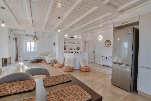 Antiparos Apartamento | Luxury house with great view at sea and Despotiko