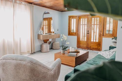 Alegrias Casa | Luxury house with Jacuzzi in the Coffee Region