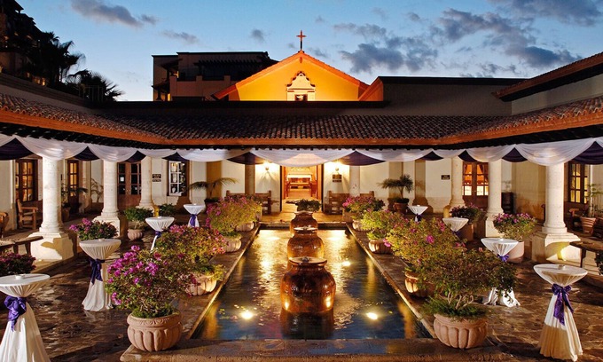 Centro Complejo | Luxury in the heart of Cabo San Lucas