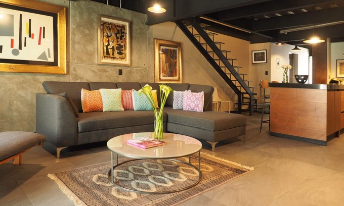 Granada Apartamento | Luxury Industrial-style with Balcony in Polanco, Mexico City.