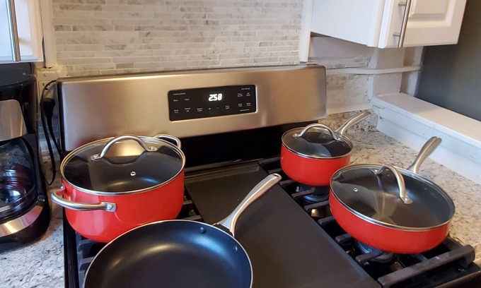 Detroit Apartamento | Luxury infinite Motion unit located in New Center Area Historic District!