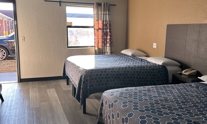 Greater Fondren Southwest Hotel | Mustang Inn