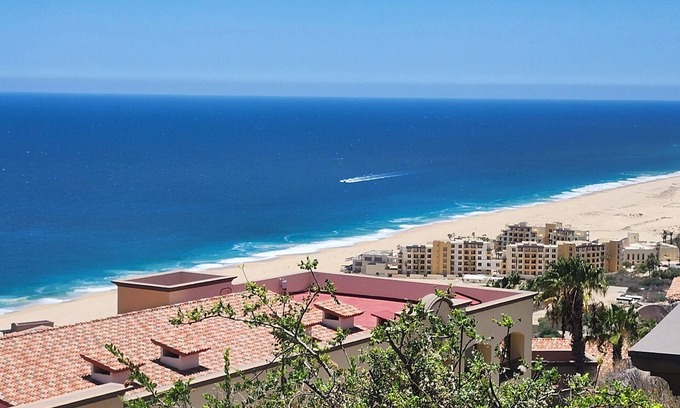 Paraíso Escondido Complejo | Luxury Junior Suite at Pueblo Bonito Sunset Beach Resort
