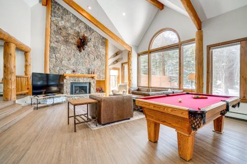 Keystone Casa | Luxury Keystone Cabin with Hot Tub, 1 Mi to Lifts!