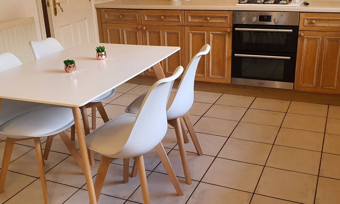 Weston on Trent Casa | Luxury King House