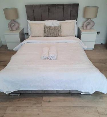 Lewisham Casa | Luxury Kingsize Room in London