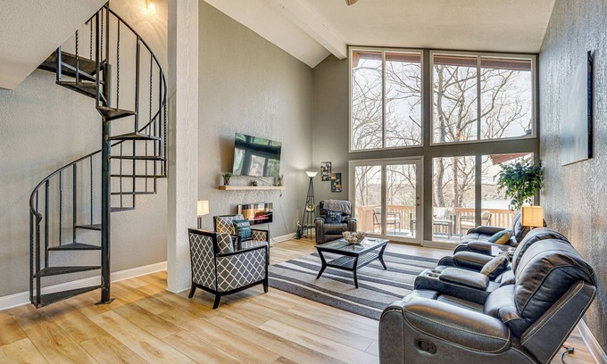 Lake of the Ozarks Casa | Luxury Lake Home, Amazing Views, Resort Amenities