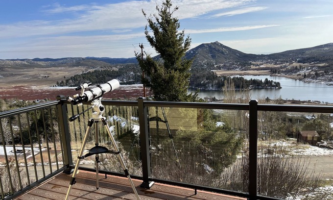 Julian Casa | LAKE HOUSE BEST VIEW & 5-STAR QUALITY- Camas lujosas para 10 4 DORMITORIOS