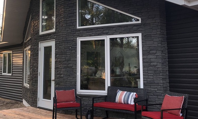Hillside Beach Cabaña | Luxury Lake Life at Hillside Beach