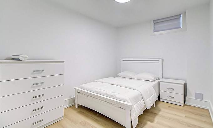Scarborough Casa | Luxury lake & Ravine view 2 bed Suit (b) 2025 built
