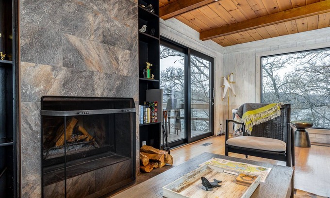 Apple River Casa | * Luxury Lakefront Cabin in the Woods