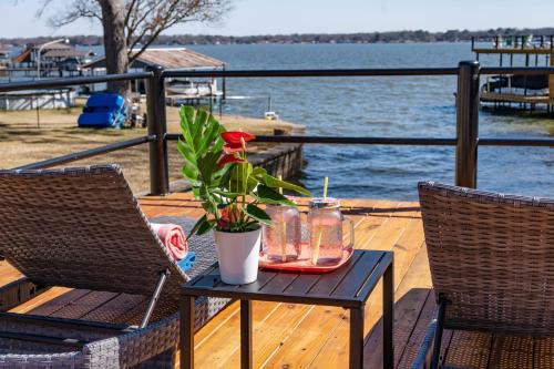 Cedar Creek Reservoir Casa | Luxury Lakefront Getaway
