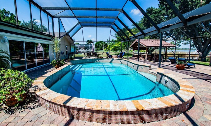 Lake Hamilton Casa | 15% Off Florida Summer Vacation Rentals