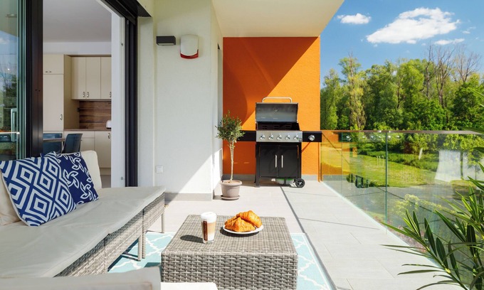 Balatonfuzfo Apartamento | Luxury Lakefront Hideaway – Nature at Your Doorstep BLUE4 Apartment-Balatonfűzfő