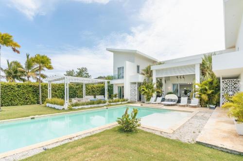 Punta Cana Villa | Luxury lakefront vacation paradise!