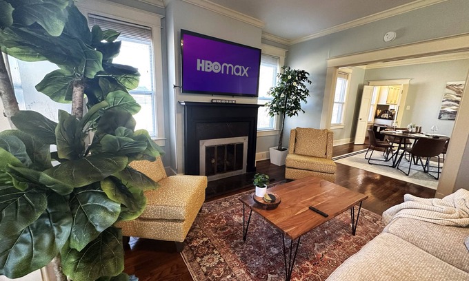Lenox Casa | Luxury Lenox Townhouse