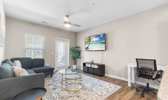 Melbourne Condominio | Luxury Living: 1BR Condo w/ Resort-Style Amenities