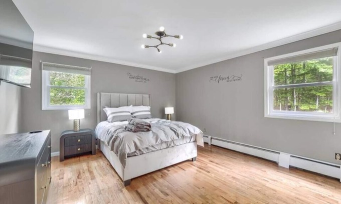 Monroe Casa | Luxury Living and Lush Grounds: Your Private Oasis!