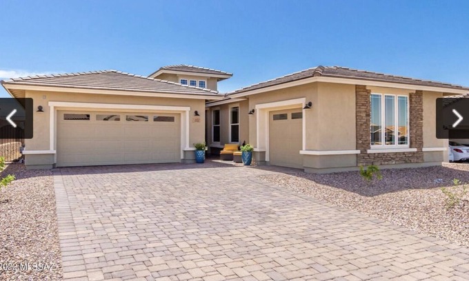 Marana Casa | Luxury Location Views near Ritz Carlton