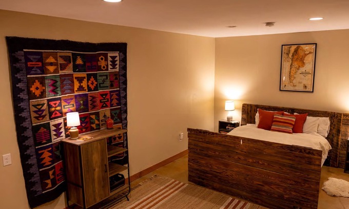 Howard Cabina | LUXURY LODGE ON THE ARKANSAS RIVER NEAR SALIDA COLORADO
