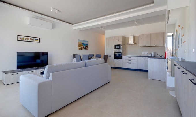 Tal-Ghoqod Apartamento | Luxury Maisonette in a Tranquil and Central Area