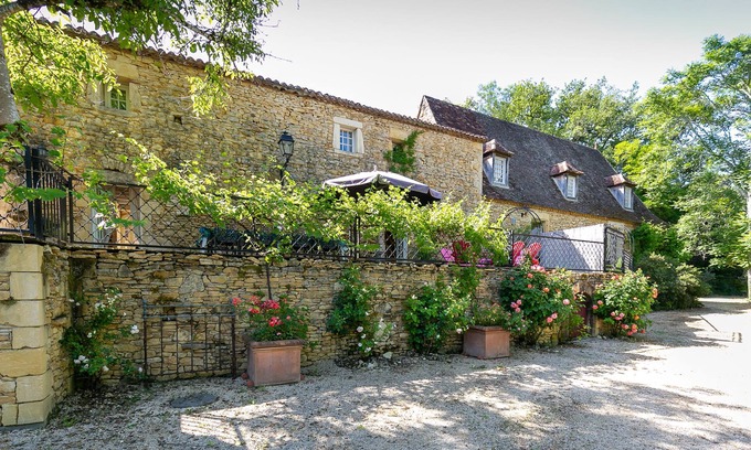 Sainte-Alvere Casa | Casa señorial de lujo con increíble terraza en una finca del castillo de 24 acres