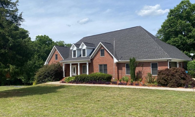 McDonough Casa | Luxury Mansion Experience – A Retreat of Elegance & Comfort in McDonough, GA