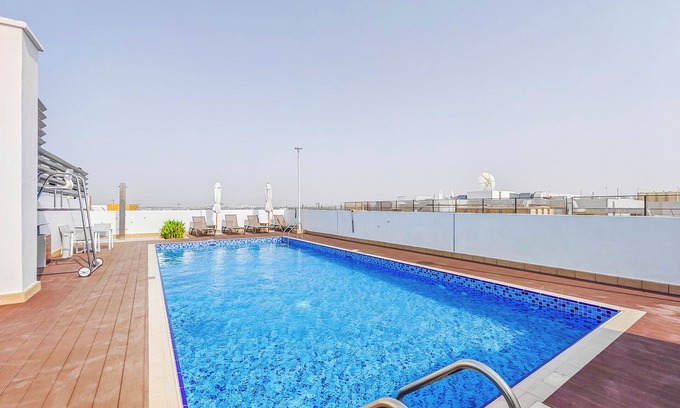 Nad Al Sheba Apartamento | Luxury Meydan Condo with City Views