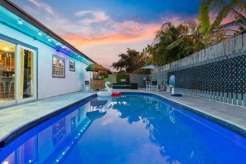North Miami Beach Casa | Luxury Miami Villa: Heated Pool Near Aventura Mall