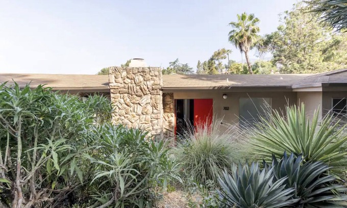 Rossmoyne Casa | Luxury Midcentury Home with Stunning Views, Amazing Amenities