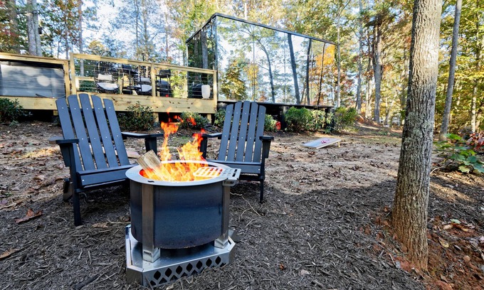Mars Hill Casa | Luxury Mirror House - HOT TUB! Private 1-way glass, forest, Mirror House: Off-Grid Luxury, Hot tub,